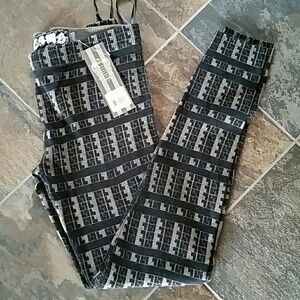 NWT *L.A.M.S.*💜 NORDSTROM LEGGINGS